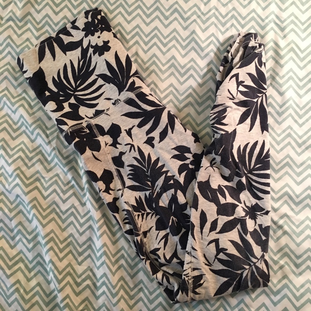 aerie Yoga Printed Leggings - Picture 1 of 4
